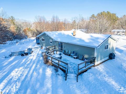 Tiny photo for 1575 Hi Acre Drive, Gladwin, MI 48624 (MLS # 1941577)