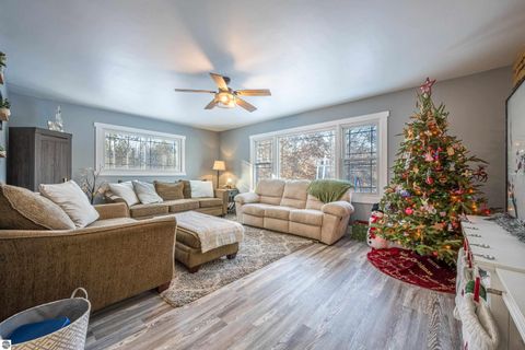 Tiny photo for 1575 Hi Acre Drive, Gladwin, MI 48624 (MLS # 1941577)