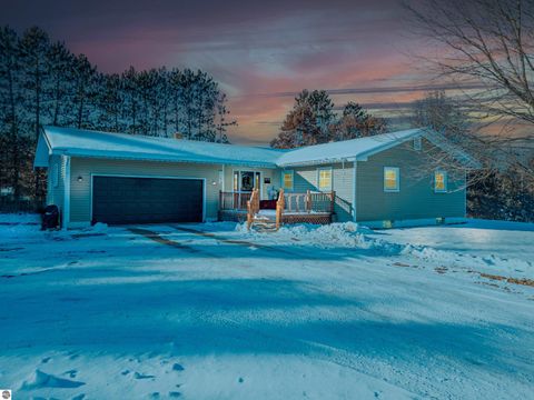 Tiny photo for 1575 Hi Acre Drive, Gladwin, MI 48624 (MLS # 1941577)