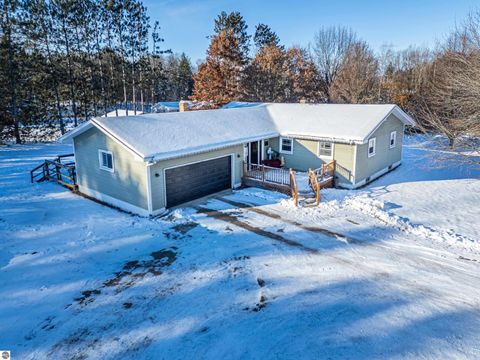 Tiny photo for 1575 Hi Acre Drive, Gladwin, MI 48624 (MLS # 1941577)