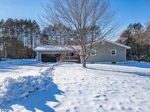 Tiny photo for 1575 Hi Acre Drive, Gladwin, MI 48624 (MLS # 1941577)