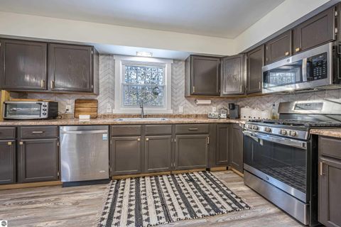 Tiny photo for 1575 Hi Acre Drive, Gladwin, MI 48624 (MLS # 1941577)