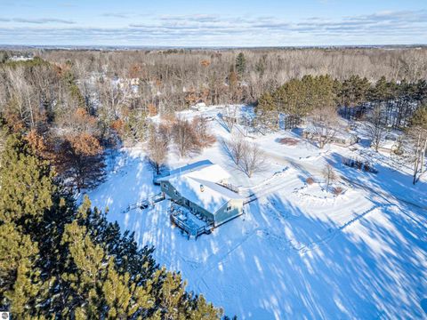 Tiny photo for 1575 Hi Acre Drive, Gladwin, MI 48624 (MLS # 1941577)