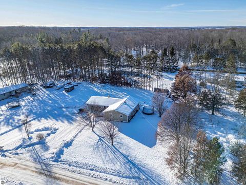 Tiny photo for 1575 Hi Acre Drive, Gladwin, MI 48624 (MLS # 1941577)