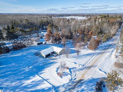 Tiny photo for 1575 Hi Acre Drive, Gladwin, MI 48624 (MLS # 1941577)