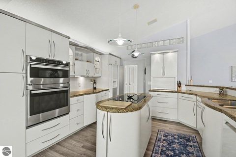 Tiny photo for 5620 W Spring Knoll Drive, Bay City, MI 48706 (MLS # 1941802)