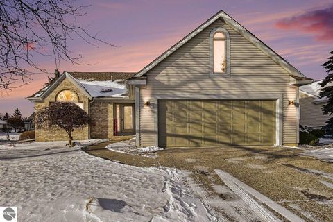 Photo of 5620 W Spring Knoll Drive, Bay City, MI 48706 (MLS # 1941802)