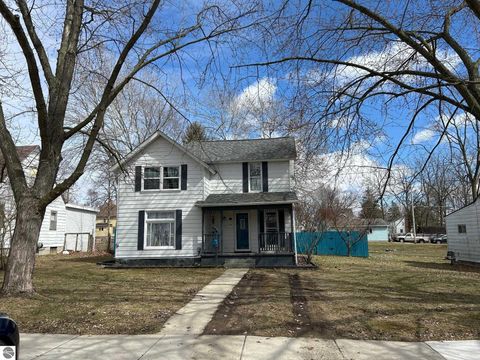 Photo of 320 N Elm, Ithaca, MI 48847 (MLS # 1943275)