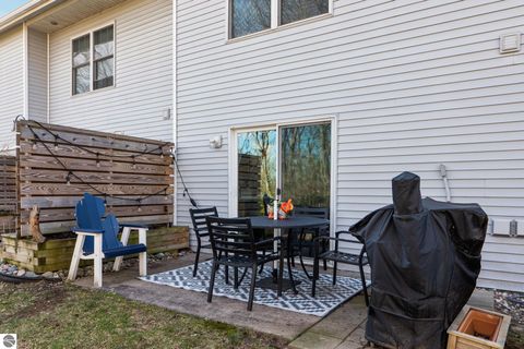 Tiny photo for 715 Lake Avenue #B, Traverse City, MI 49684 (MLS # 1943961)