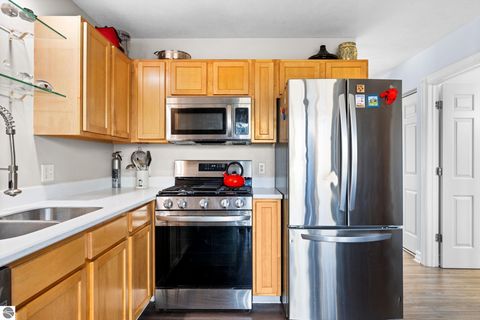 Tiny photo for 715 Lake Avenue #B, Traverse City, MI 49684 (MLS # 1943961)