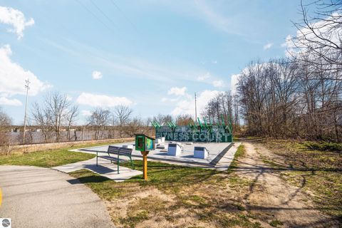 Tiny photo for 715 Lake Avenue #B, Traverse City, MI 49684 (MLS # 1943961)