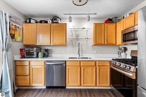 Tiny photo for 715 Lake Avenue #B, Traverse City, MI 49684 (MLS # 1943961)