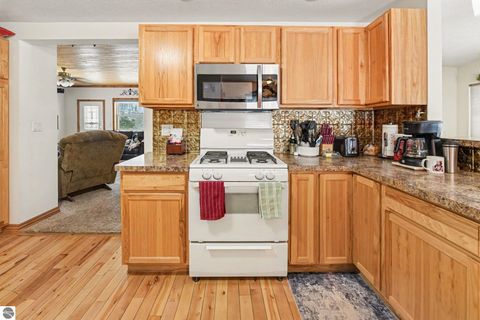 Tiny photo for 111 W Forest Home Avenue, Bellaire, MI 49615 (MLS # 1942559)