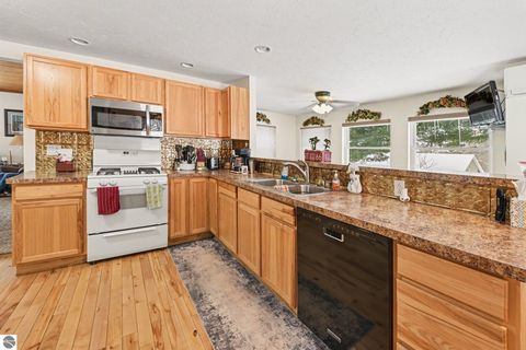 Tiny photo for 111 W Forest Home Avenue, Bellaire, MI 49615 (MLS # 1942559)