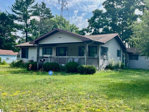 Tiny photo for 712 W Division Street, Cadillac, MI 49601 (MLS # 1947661)