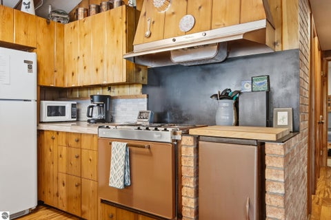 Tiny photo for 540 E Harbor Highway, Maple City, MI 49664 (MLS # 1951035)