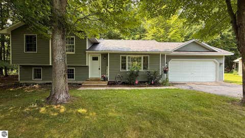 Photo of 8514 Bent Pine Drive, Lake Ann, MI 49650 (MLS # 1948576)