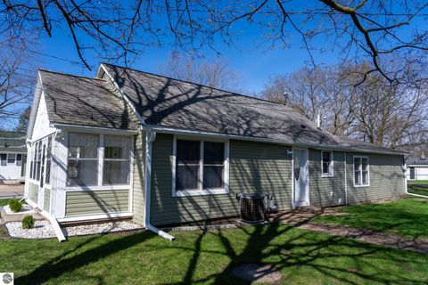 Tiny photo for 304 N Adams Street, Mt Pleasant, MI 48858 (MLS # 1943965)