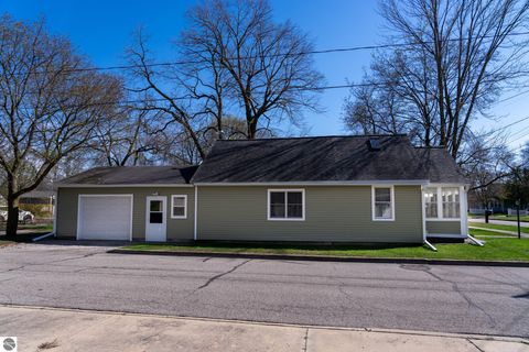 Tiny photo for 304 N Adams Street, Mt Pleasant, MI 48858 (MLS # 1943965)