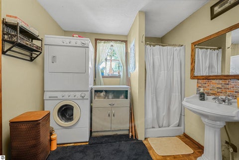Tiny photo for 229 E Houghton Lake Road, Lake City, MI 49651 (MLS # 1946497)