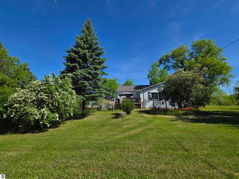 Photo of 229 E Houghton Lake Road, Lake City, MI 49651 (MLS # 1946497)
