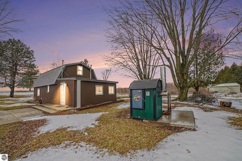 Tiny photo for 6923 S Crawford Road, Mt Pleasant, MI 48858 (MLS # 1943051)