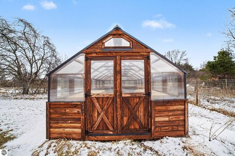 Tiny photo for 6923 S Crawford Road, Mt Pleasant, MI 48858 (MLS # 1943051)