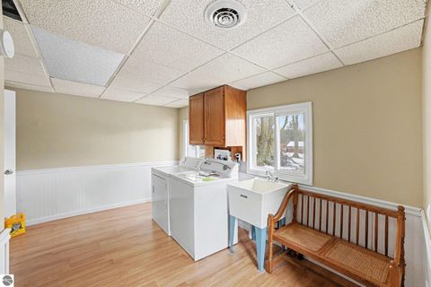 Tiny photo for 6923 S Crawford Road, Mt Pleasant, MI 48858 (MLS # 1943051)