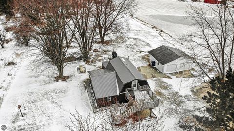 Tiny photo for 6923 S Crawford Road, Mt Pleasant, MI 48858 (MLS # 1943051)
