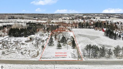 Tiny photo for 6923 S Crawford Road, Mt Pleasant, MI 48858 (MLS # 1943051)