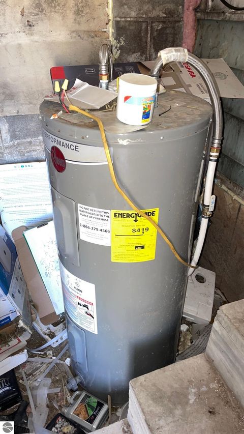 Tiny photo for 5985 Roehrs Road, Beaverton, MI 48612 (MLS # 1943747)