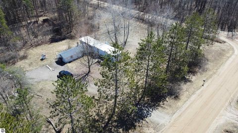 Tiny photo for 5985 Roehrs Road, Beaverton, MI 48612 (MLS # 1943747)