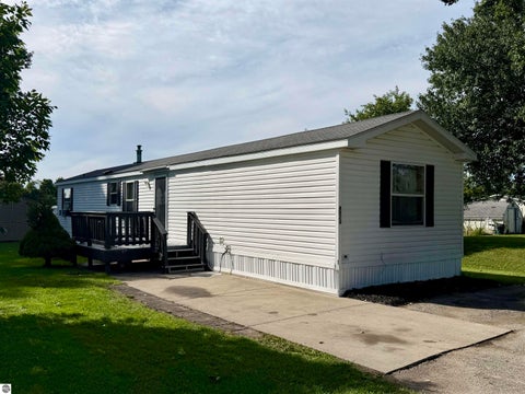 Photo of 4524 Goldenrod Drive, Traverse City, MI 49685 (MLS # 1950754)