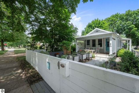 Tiny photo for 334 W Twelfth Street, Traverse City, MI 49684 (MLS # 1946731)