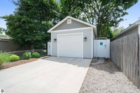 Tiny photo for 334 W Twelfth Street, Traverse City, MI 49684 (MLS # 1946731)