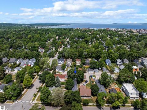 Tiny photo for 334 W Twelfth Street, Traverse City, MI 49684 (MLS # 1946731)