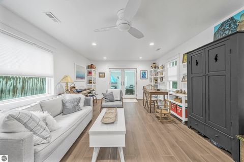 Tiny photo for 334 W Twelfth Street, Traverse City, MI 49684 (MLS # 1946731)