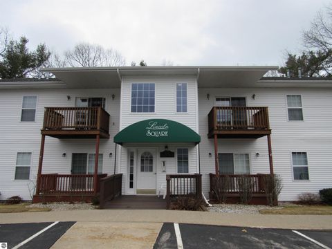 Photo of 1011 E Lincoln Street, East Tawas, MI 48730 (MLS # 1943570)