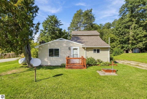 Photo of 11010 E 8 Mile Road, Tustin, MI 49688 (MLS # 1950946)