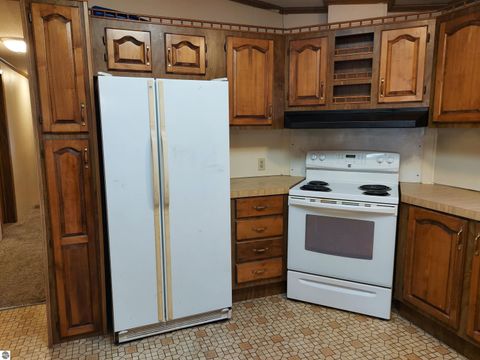 Tiny photo for 1729 Andrew Place, Traverse City, MI 49686 (MLS # 1941324)