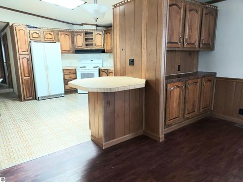 Tiny photo for 1729 Andrew Place, Traverse City, MI 49686 (MLS # 1941324)