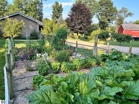 Tiny photo for 1879 N Crystal Road, Vestaburg, MI 48891 (MLS # 1942962)