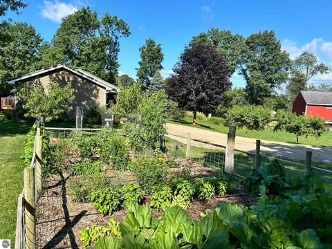 Tiny photo for 1879 N Crystal Road, Vestaburg, MI 48891 (MLS # 1942962)