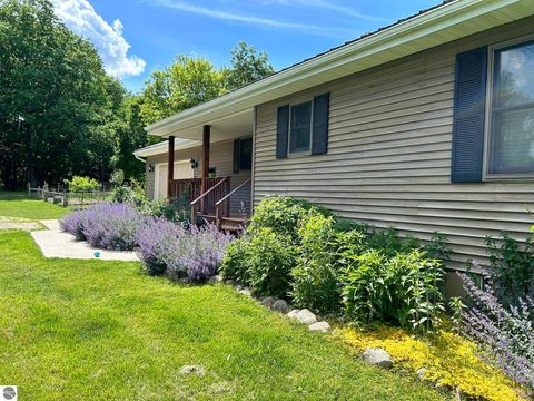 Tiny photo for 1879 N Crystal Road, Vestaburg, MI 48891 (MLS # 1942962)