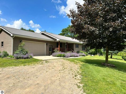 Tiny photo for 1879 N Crystal Road, Vestaburg, MI 48891 (MLS # 1942962)