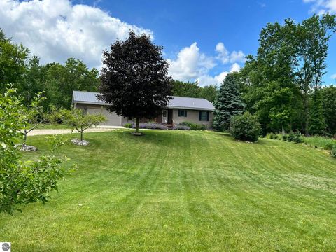 Tiny photo for 1879 N Crystal Road, Vestaburg, MI 48891 (MLS # 1942962)