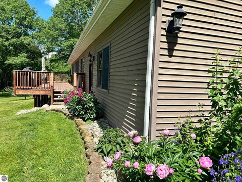 Tiny photo for 1879 N Crystal Road, Vestaburg, MI 48891 (MLS # 1942962)