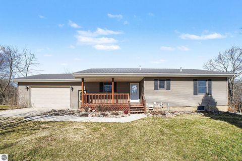 Tiny photo for 1879 N Crystal Road, Vestaburg, MI 48891 (MLS # 1942962)