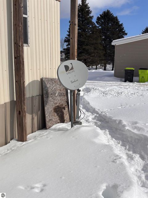 Tiny photo for 4867 S Flamingo Drive, Traverse City, MI 49685 (MLS # 1942246)