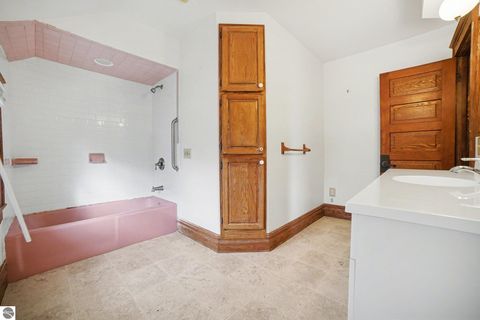 Tiny photo for 309 Grant Avenue, Alma, MI 48801 (MLS # 1943052)